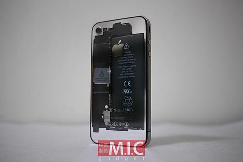 L'iPhone 4 transparent en accessoire...