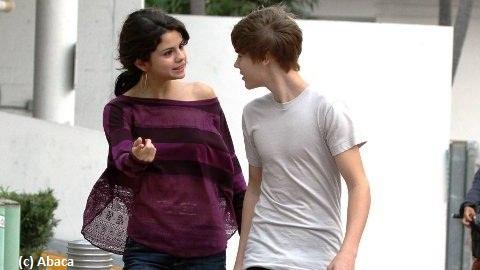 Justin Bieber ... un anniversaire coquin avec Selena Gomez