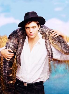 [Vanity Fair] Scan (ou photo) de Rob avec l'alligator