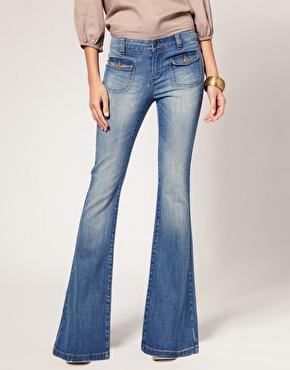 Comment porter le jean Flare?