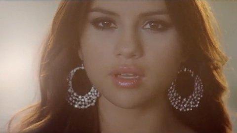 Selena Gomez ... Un extrait du clip Who Says