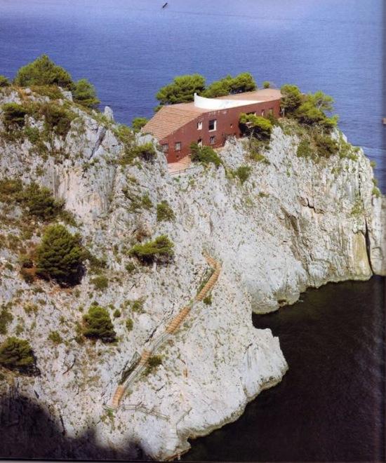 La maison du jeudi - Villa Malaparte - Curzio Malaparte & Adalberto Libera - promontoire rocheux