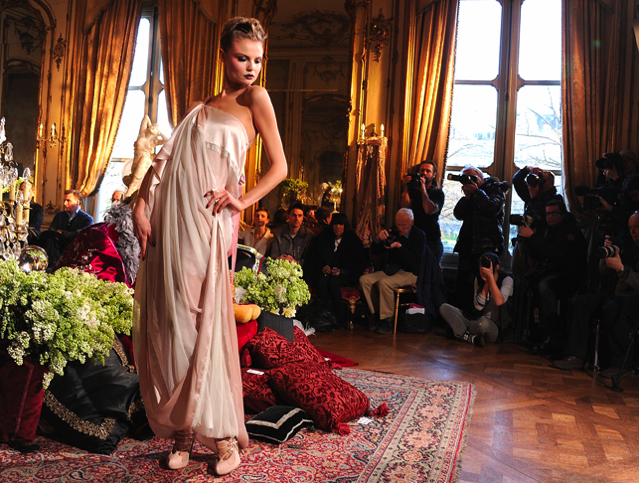 - Triste Fashion Week avec deux grands absents : John Galliano & Christophe Decarnin chez Balmain...