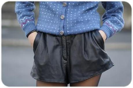 cuir et pull kitsch... Image and video hosting by TinyPic