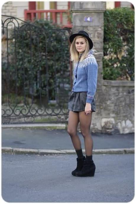 cuir et pull kitsch... Image and video hosting by TinyPic