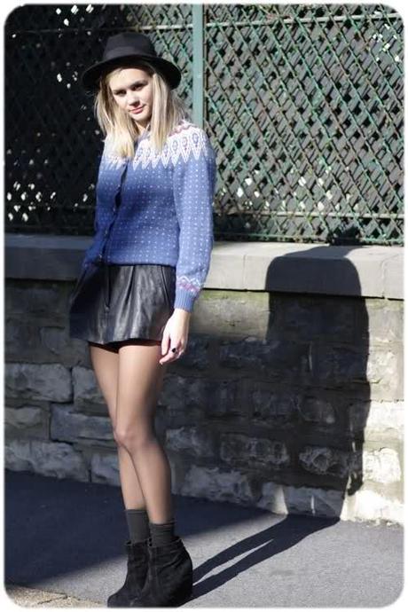 cuir et pull kitsch... Image and video hosting by TinyPic