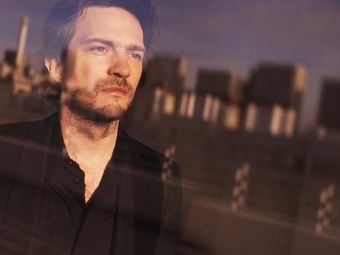 Alister en Interview