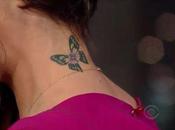 Vanessa Hudgens Elle exhibe fièrement tatouage pour David Letterman (vidéo)