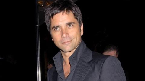 Mon Oncle Charlie saison 9 ... John Stamos toujours en lice pour remplacer Charlie Sheen