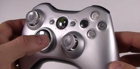 silver pad xbox360 microsoft oosgame weebeetroc [info] Pad Silver Xbox 360, quelles différences avec la manette classique.