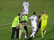 Carton rouge pour avoir plaqué homme