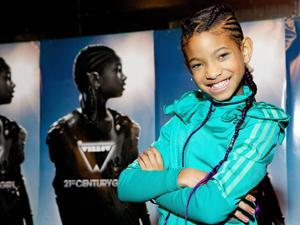 Voici le nouveau vidéoclip de Willow Smith et sa chanson 21st Century Girl!