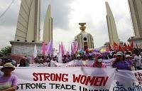 Une  journée de la femme contrastée en Thaïlande !