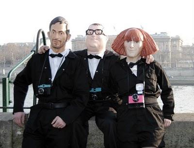 GRAZIA HOLD UP DURING PARISIAN FASHION WEEK