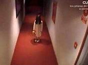 Vision d'horreur dans couloirs d'un hôtel