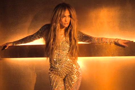 Jennifer Lopez… On the Floor!