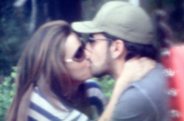 Scoop:Eva Longoria en flagrant délit de kiss