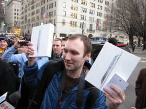 iPad 2 : retour sur la sortie US, vidéos et plus
