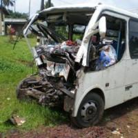 Un grumier écrase une voiture tuant quatre personnes à Mbankomo 