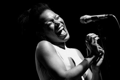 China Moses, Mad about the boy
