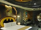 chambre d’hôtel couleurs Batman