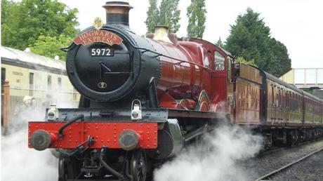 http://static.mcetv.fr/img/2011/03/Hogwarts_express.jpg