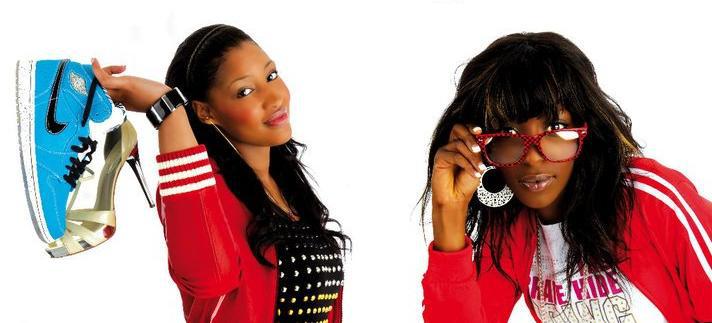 Message et dédicace des 2 rappeuses Amy & Bushy pour le site