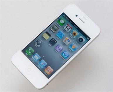 L’iPhone 4 blanc comme cadeau printanier ! L’iPhone 5 en retard ?