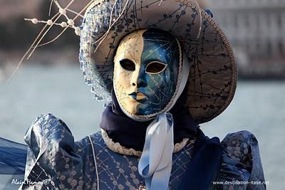 Carnaval de Venise 2011 :  Costumes et masques « allégoriques »