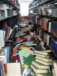 Japon : le séisme aussi dans les bibliothèques Japon : le séisme aussi dans les bibliothèques