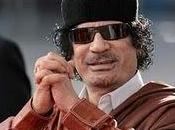 Mais qu'on débarrasse Kadhafi