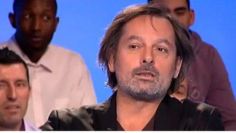 Christophe Alévêque ... Il clash violemment Carla Bruni (vidéo)