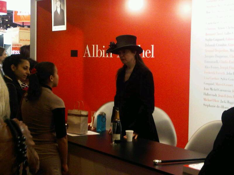 Quelques auteurs qui ont été vus en dédicace aujourd'hui au Salon du Livre de Paris 2011