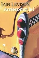 Trois hommes, deux chiens et une langouste