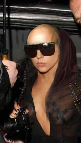 Lady Gaga bientôt chauve ?