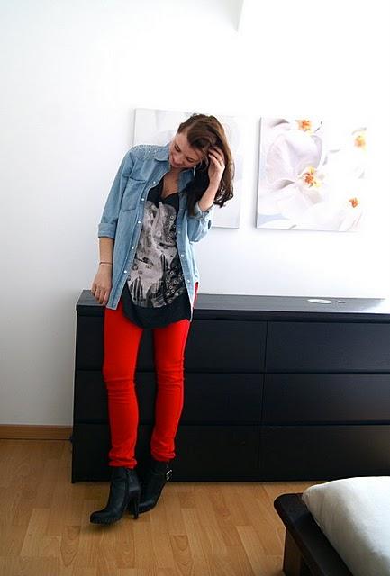 I want a red pants