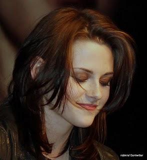 Kristen Stewart at the L.A. Twi Con 06.12.10