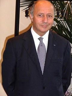 Laurent Fabius pour une baisse progressive de la part du nucléaire