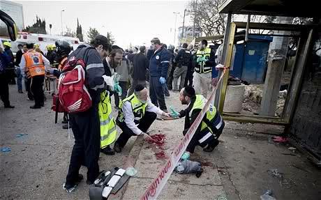 Israël : Des dizaines de blessés à Jérusalem par une bombe à un arrêt de bus