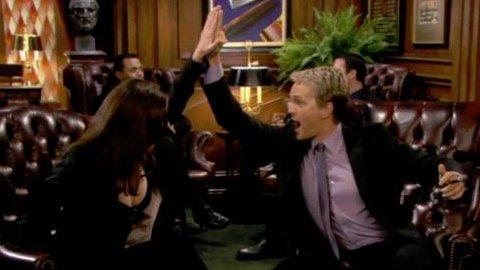 Le Bro Code ... Article 107 : Un Bro ne laisse jamais un autre Bro en plan pour un tape-m'en-cinq