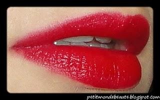 The rouge à lèvres rouge