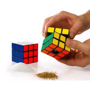 Idée cadeau original : sel et poivre Rubiks Cube