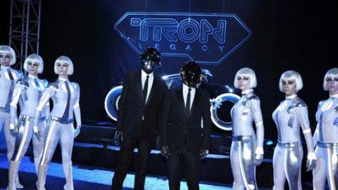 Daft Punk ... Fall, extrait de Tron Legacy Reconfigured (AUDIO)
