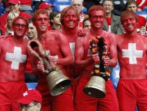 Supporters de la Nati Football: L’équipe de Suisse dos au mur
