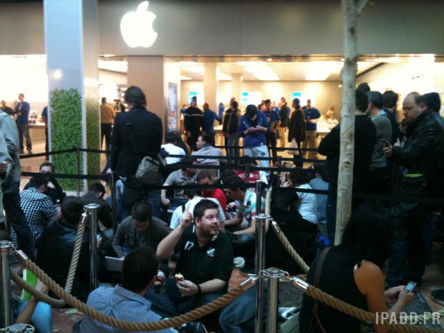L’attente devant les boutiques pour l’iPad 2 [Màj photos, vidéo]
