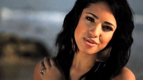 Jasmine Villegas ... Le clip de Natural, sa chanson d'amour (VIDEO)