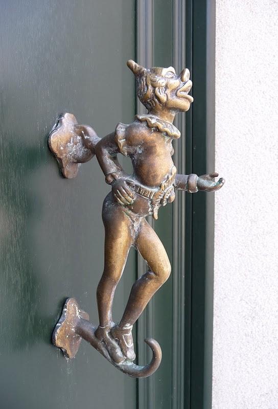 Très originale poignée de porte, photos de  Liliforcole