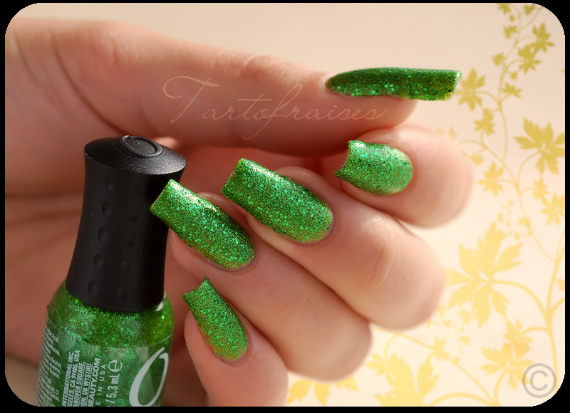 http://tartofraises.nailblogs.net/vernis/ORLY/pin-up/hereComesTrouble_6.png