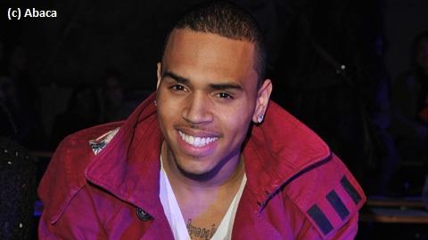 Chris Brown... encore une nouvelle couleur de cheveux ... brun