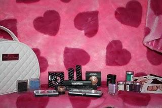 Giveaway...chez Smouthkiss !